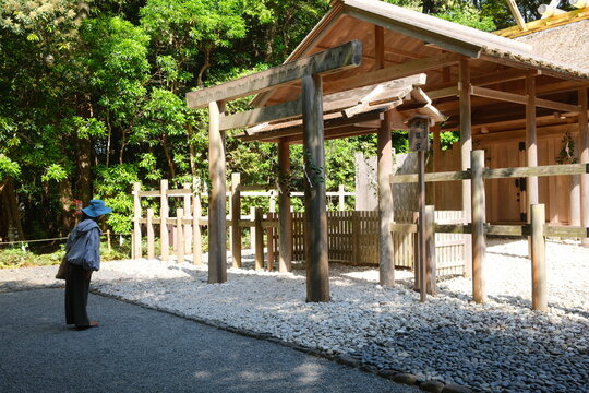 The peaceful and sacred grounds of Izawa-no-miya Shrine, Shima, Mie Prefecture, Japan (伊雜宮の静かな境内 神道)