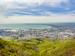Fototapeta premium Scenic landscape view of CBD and harbour, Cape Town