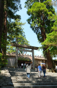 Mizugaki Minami Gomon Gate of the Main Sanctuary (Shogu) at Ise Jingu Naiku, Mie, Japan (伊勢神宮 内宮 正宮 瑞垣南御門)