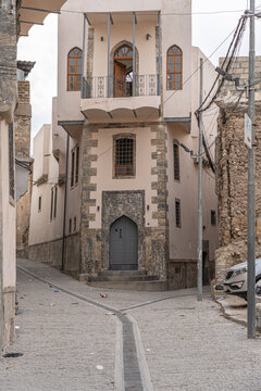 Before and After: A Building in Mosul, Iraq