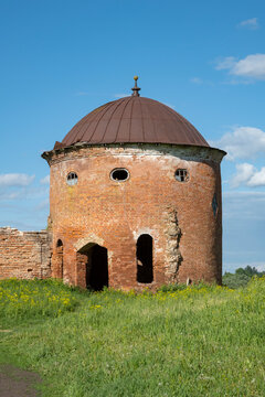 The tower "Medvezhya" on the territory of the ancient Saburov fortress. Oryol region, Russia (vertical)