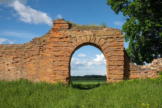 The gate with the remains of the wall of the ancient Saburov fortress. Oryol region, Russia