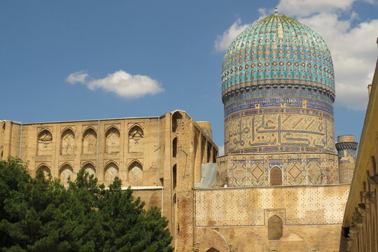 Bibi Khanum Mosque and complex. (14th-15 century). World Heritage. Historic city of Samarkand. Uzbekistan. 