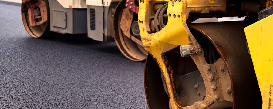 Asphalt Paving Work in Urban Area Focuses on Improving Streets and Roads