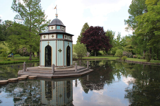 folly (turkish kiosk) and lake in a park in apremont-sur-allier in france