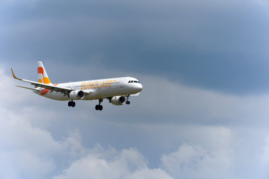 Sunclass Airlines passenger airplane type Airbus A321-211 registration OY-TCE landing at Swiss Z&uuml;rich Airport on a spring day. Photo taken June 1st, 2026, Zurich Airport, Switzerland.