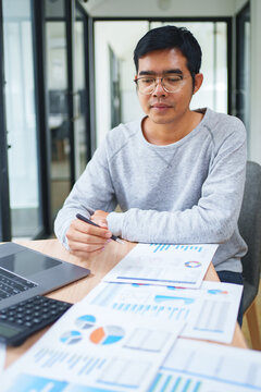 Online Business Financial Analysis For Investment Reporting Accounting And Budget Forecasting