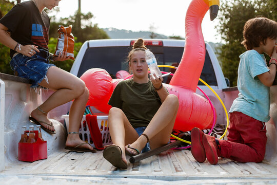Enjoying Summer Back Truck Flamingo Float