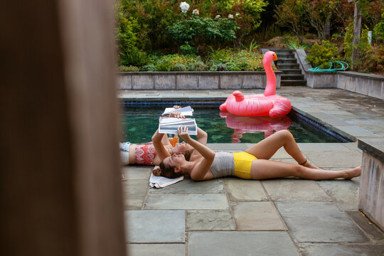 Relax Read Vacation Pool Flamingo Float 