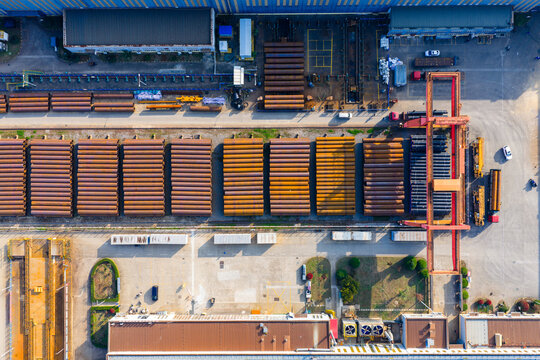 Aerial steel pipe warehouse with gantry crane