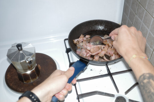 Cooking Bacon on a Gas Stove 