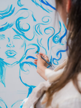 Artist painting outdoors 