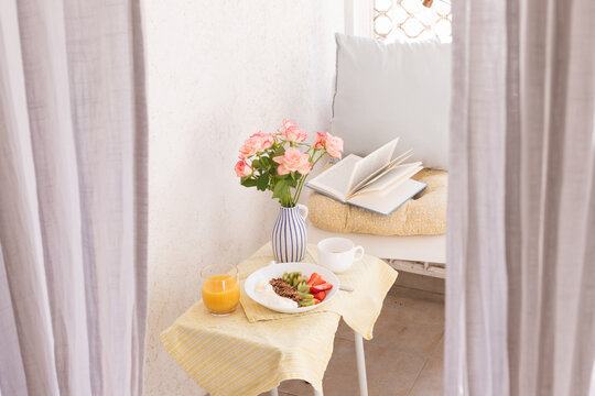 Breakfast at home, on the balcony