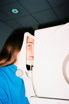 funny Girl vision test