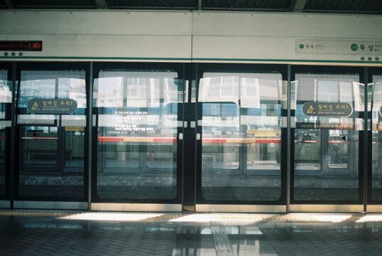Subway Platform Screen Doors at Seongsu Station, Seoul