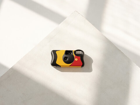 Retro Disposable Film Camera With Flash 