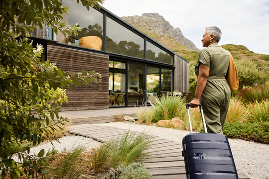 Arriving at her vacation destination