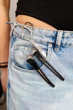 Scissors and clips in the pocket.