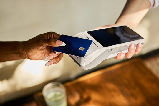 Card Contactless Payment at Counter