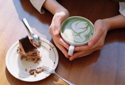 Matcha Latte and Cake