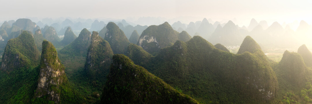 Yangshuo Karst Green Mountains Guilin China 2