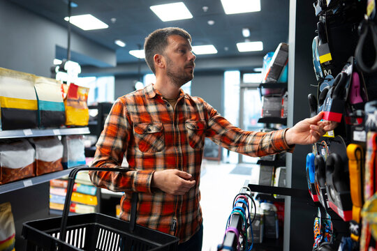 Shopping for pet accessories in a store