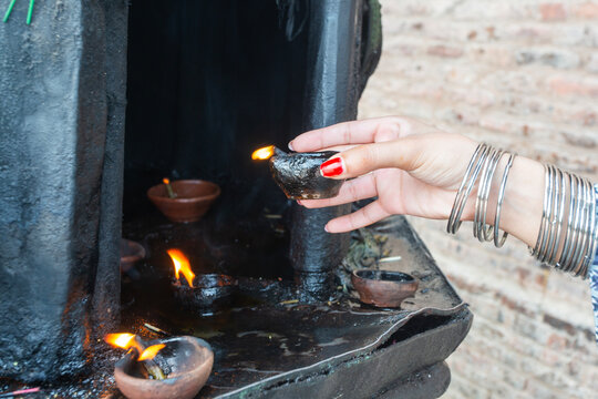 Lighting the Offering
