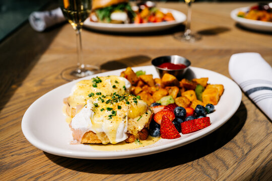 Eggs Benedict