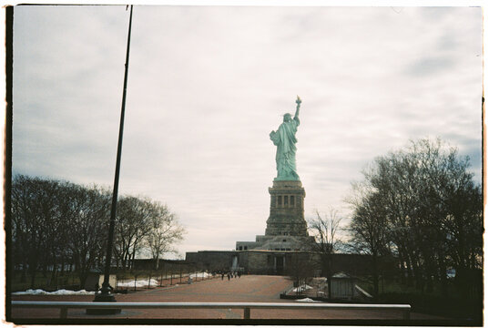 Statue Liberty Tall  Base Plaza