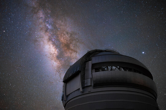 The Milky Way over Gemini North Observatory, Hawaii