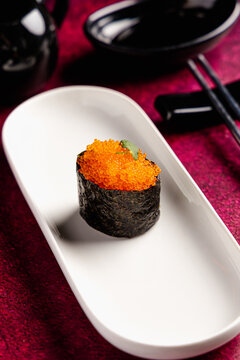Tobiko gunkan