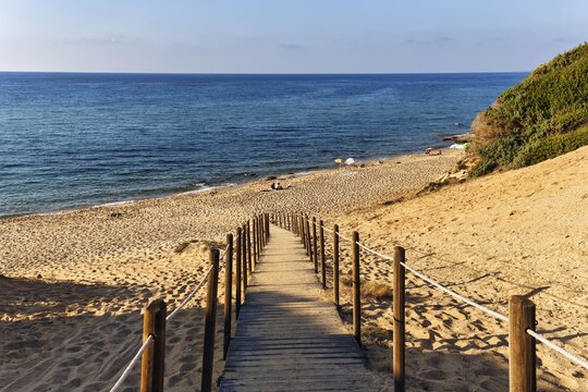 Beach access, boardwalk through dune landscape by the sea, Spiaggia di Scivu, Arbus, Costa Verde, Sud Sardegna, Sardinia, Italy