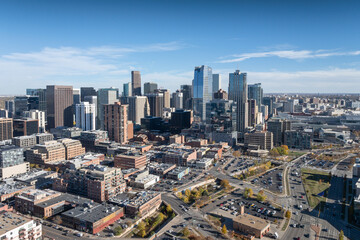 Fototapeta premium Aerial view of the skyline of Denver, Colorado, USA.