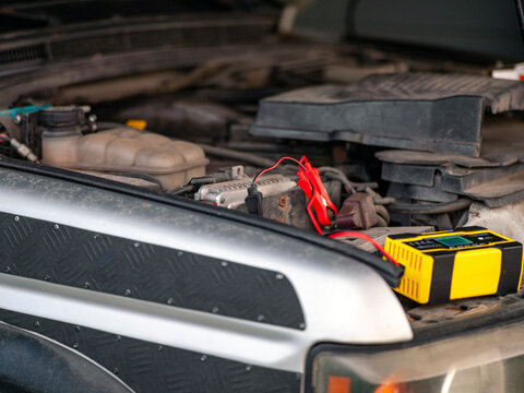 portable booster for car start
