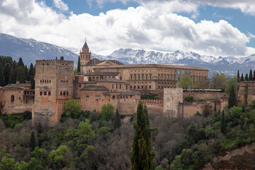 Fototapeta premium Alhambra fortress palace in Granada, Spain