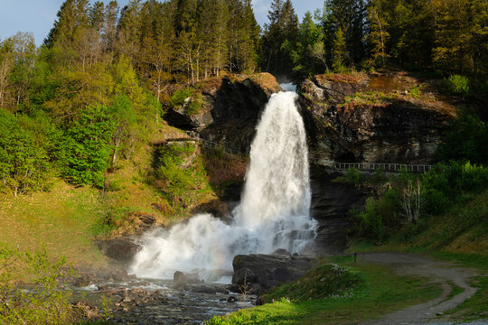 Steindalsfossen, Wasserfall Norheimsund, Norwegen