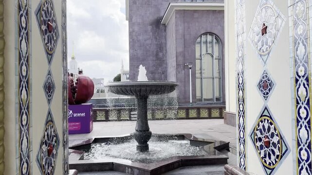 Moscow, Russia, 23 May 2026. The &ldquo;Chasha&rdquo; fountain near the Azerbaijan Pavilion at VDNH. A decorative water feature highlighting the architectural and cultural ensemble of the exhibition center.