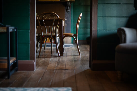 Cozy Rustic Dining Room Wooden Chairs Interior