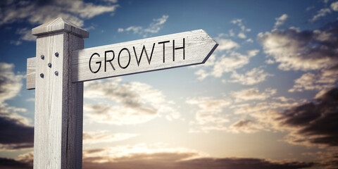 Growth - wooden signpost with one arrow © PX Media