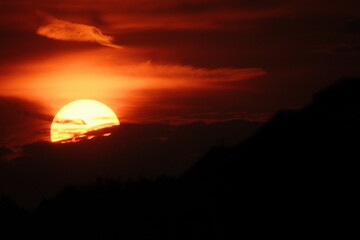 Obraz premium sunrise over the desert