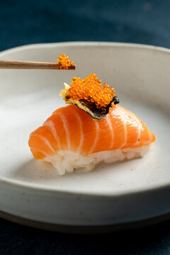 Single salmon nigiri