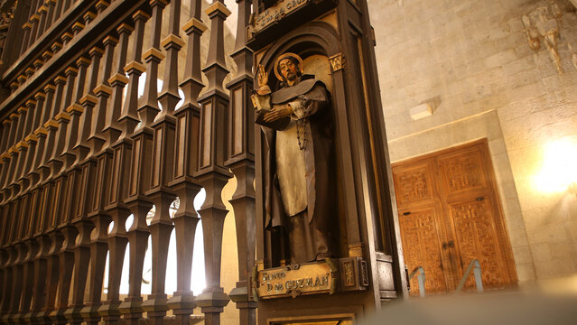 Bas&iacute;lica Pontificia de la Santa Cruz, Valle de Guelgamuros o Valle de los Ca&iacute;dos, Madrid, Espa&ntilde;a