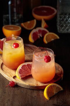 Summer cocktails with grapefruit and orange juice.