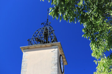 Villeneuve, 04 © Jacky Jeannet