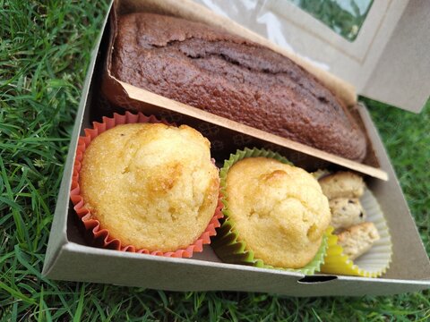 caja surtida de pasteler&iacute;a