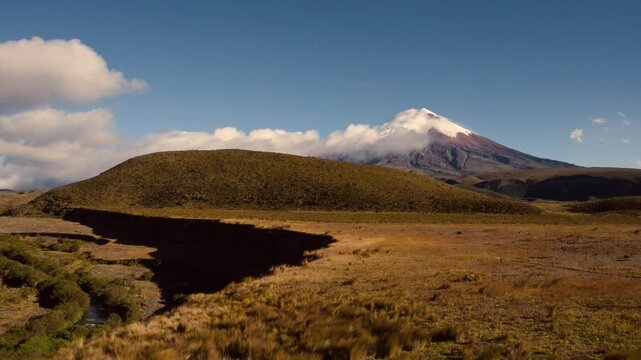 Sunset in the p&aacute;ramo of Cotopaxi volcano with the Pita River canyon.