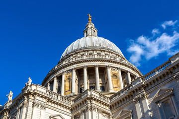 Obraz premium Saint Pauls Cathedral church dome with Baroque architecture in London, England, UK