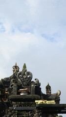 Obraz premium Hindu religious shrine in a traditional Balinese house