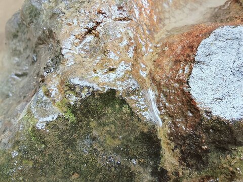 Iron oxide water pattern