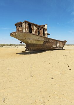 Ship Graveyard, dry Aral Sea, Moynak, Moynaq, Uzbekistan